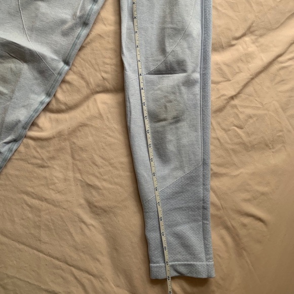 AYBL SEAMLESS LEGGING - Picture 7 of 7